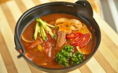 Гороховый  суп-пюре с шампиньонами и овощами